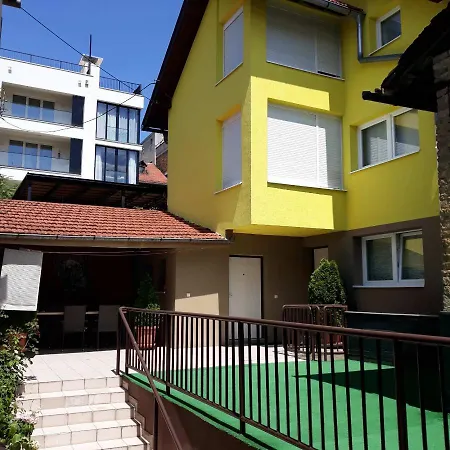 Dino's * Sarajevo